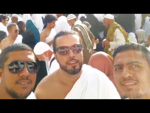 بالفيديو- عبد الفتاح الجريني يفاجئ الجميع ويحلق شعره لأداء مناسك العمرة؟ 40271
