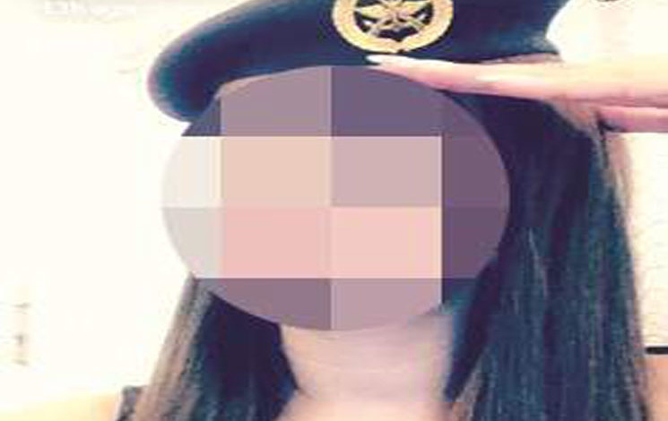 ضبط عارضة أزياء تونسية في الكويت بعد انتشار صورتها ترتدي قبعة عسكرية 477