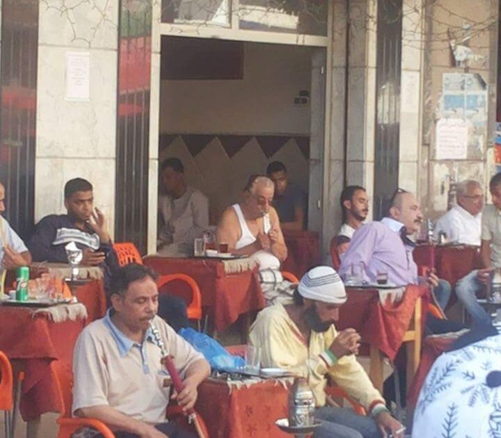 حقيقة ظهور الفنان المصري أحمد راتب بملابسه الداخلية على مقهى شعبي 541 1