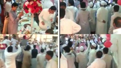 هل ظهر شيخ "التش " بالسعودية ؟ المعالج الشعبي الشهير استقبل ٦ آلاف حالة بجدة.. وجمع ٣ مليون ريال 578204fb74cd6
