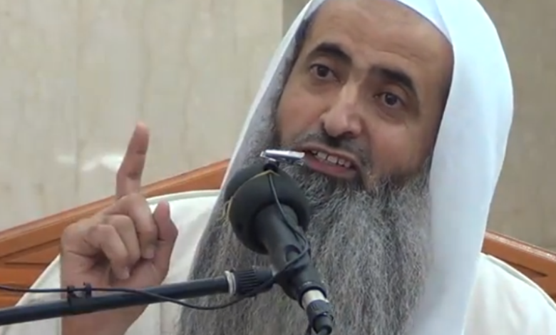 الشيخ أحمد الحواش : لم أرَ أياً من الملائكة ولم يُصلّ أحد منهم خلفي 5783b5cdb5a28