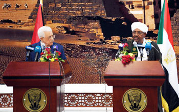 البشير وعباس