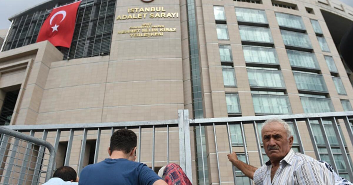 محكمة تركية تطلق سراح مئات الجنود المعتقلين بعد الانقلاب محكمة تركية