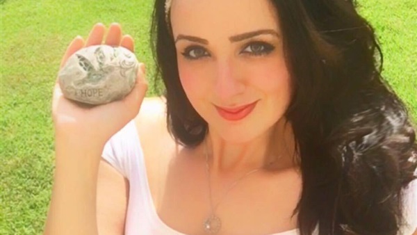 فتاة أمريكية عن "العرسان" المصريين: يعانون من عقدة "النقص" فتاة