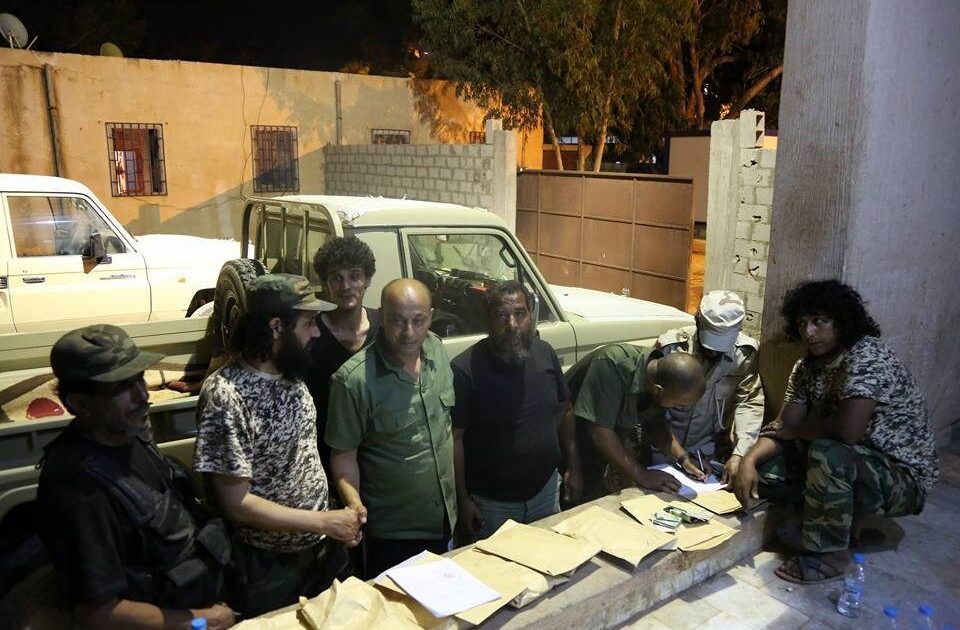 الحكومة الليبية في طرابلس تأمر بالقبض على قادة حركات دارفورية 459 1132x670