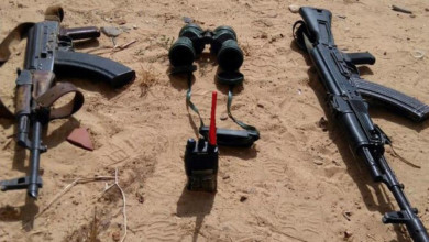 الجيش المصري يدمر بؤرا للإرهابيين بسيناء اسلحة 1 - الجيش المصري يدمر بؤرا للإرهابيين بسيناء