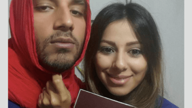 رجال ايرانيون يرتدون الحجاب تضامنا مع قريباتهم ايرانيون - رجال ايرانيون يرتدون الحجاب تضامنا مع قريباتهم