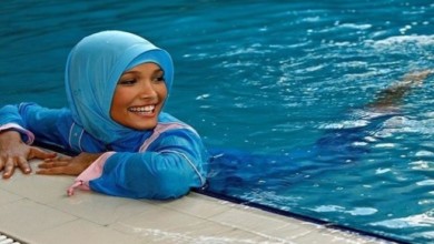 صحيفة بريطانية: منع لباس البوركيني في فرنسا يمثل اعتداء على الحرية الشخصية مسلمة 1 - صحيفة بريطانية: منع لباس البوركيني في فرنسا يمثل اعتداء على الحرية الشخصية