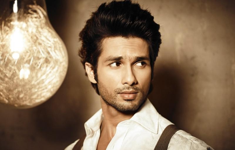 ما سبب سعادة شاهد كابور 1 1