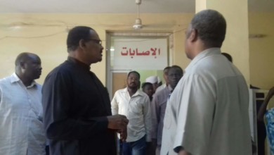 معتمد امدرمان ووكيل النيابة الاعلى ومدير الشرطة والأمن والدفاع المدنى يجتمعون بمستشفى امدرمان عقب الاعتداء على عدد من الاطباء FB IMG 1474742515599