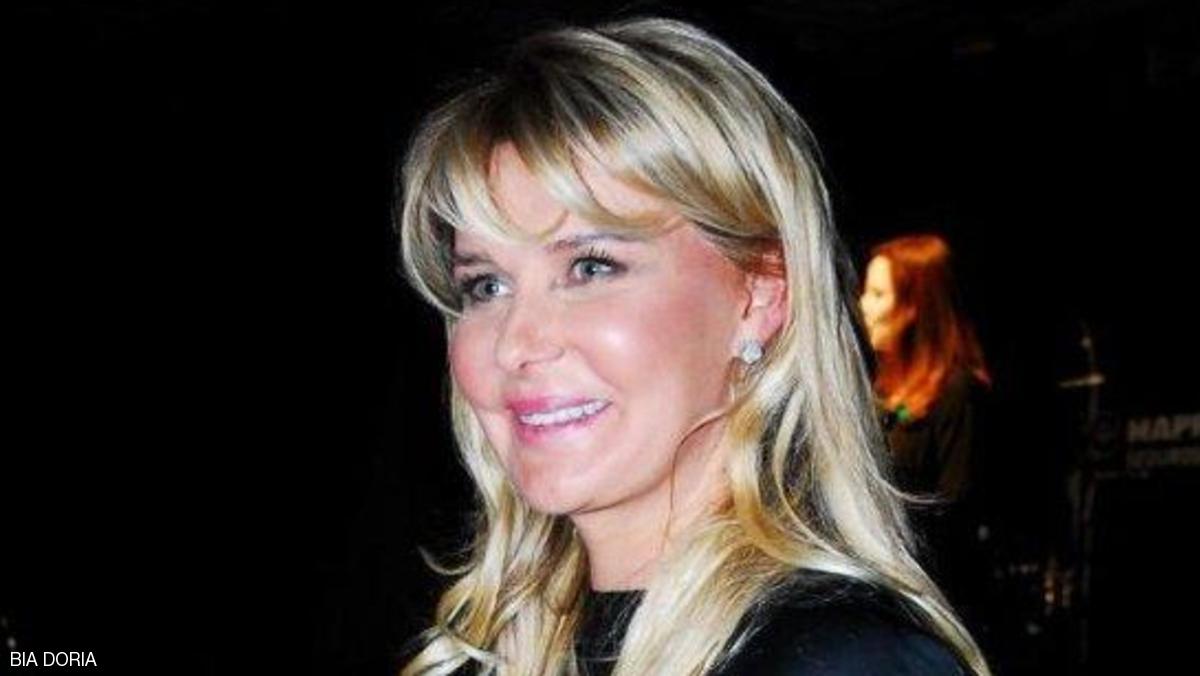 زوجة "ترامب البرازيلي" ترى علاج الفقراء في "الحضن" 1 882974