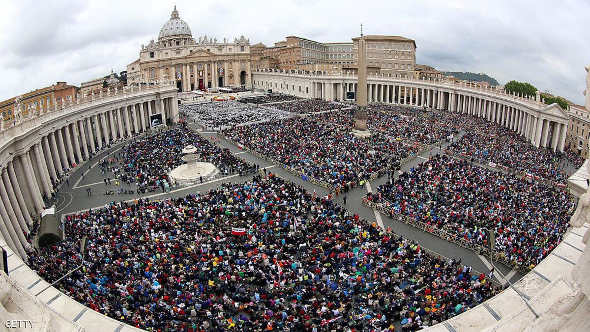 مطالبة البابا بمنع ماكدونالدز في الفاتيكان 1 883862