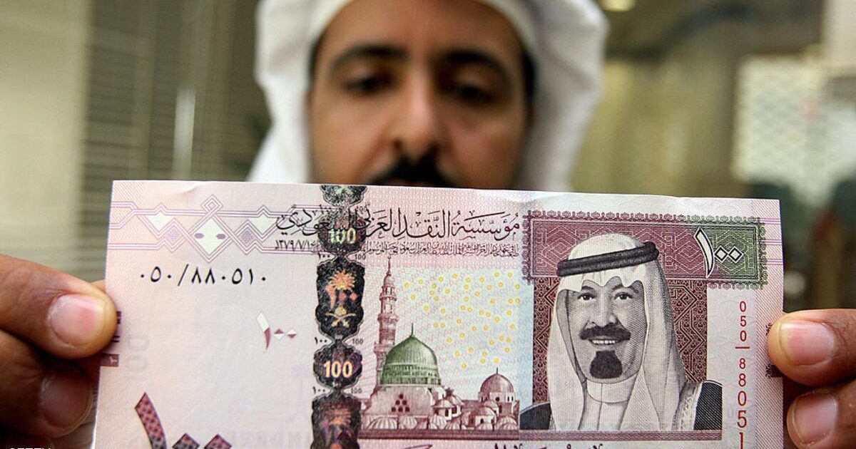 الحكومة: تلقينا دعماً من 6 دول لتجاوز الأزمة الاقتصادية 1 884000