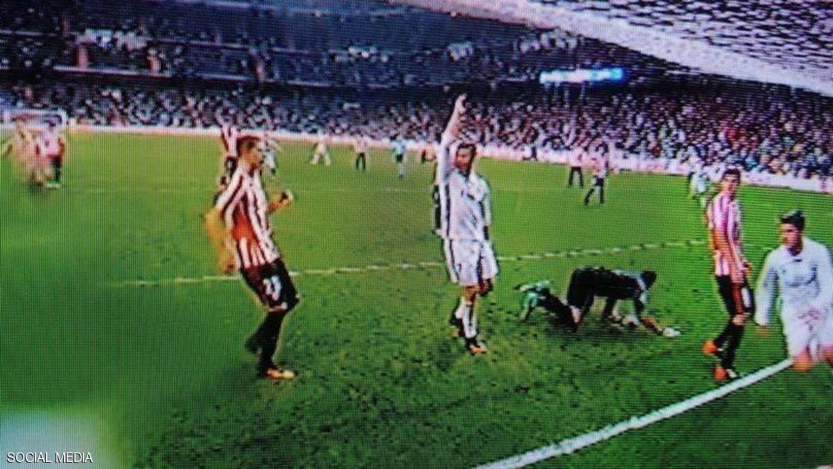 ماذا يقصد رونالدو بهذه الحركة؟ 1 886104