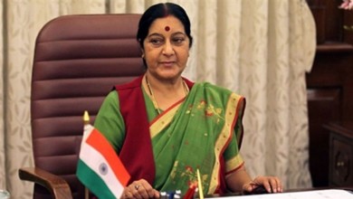مئات الهنود يعرضون “كليتهم” على وزيرة الخارجية INDIA