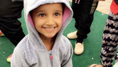 والد الطفلة التي هاجمها نمر بسكاكا: تنازلت عن الحادثة في وقتها.. وتراجعت بسبب كذب منظمي العرض image1MZNFLM0 - والد الطفلة التي هاجمها نمر بسكاكا: تنازلت عن الحادثة في وقتها.. وتراجعت بسبب كذب منظمي العرض