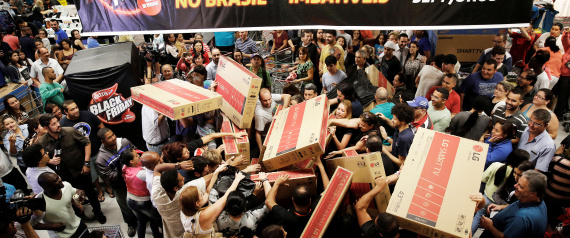 "اشترِ بأقل من نصف الثمن دون أن تسافر أميركا".. كيف تستفيد من عروض Black Friday؟ ال جي
