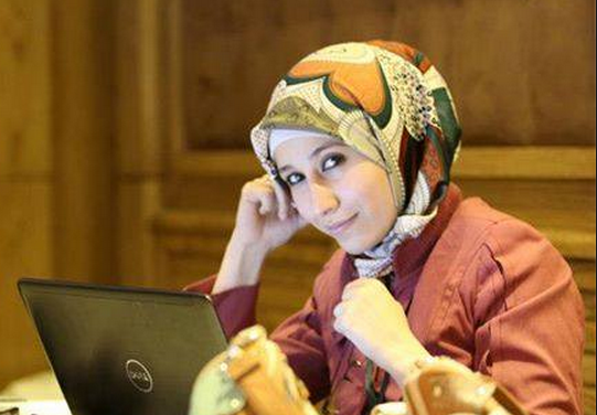 صحفية فلسطينية "عن السودان" : عزيز أنت يا وطني.. برغم قساوة المحن MUNNA1