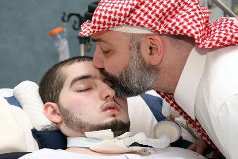 عملية جراحية معقدة في رأس نجل الأمير خالد بن طلال image 1