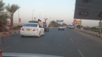 شباب يفحطون بسيارة حكومية بشارع النيل يثيرون ضجة على مواقع التواصل الاجتماعي 145222