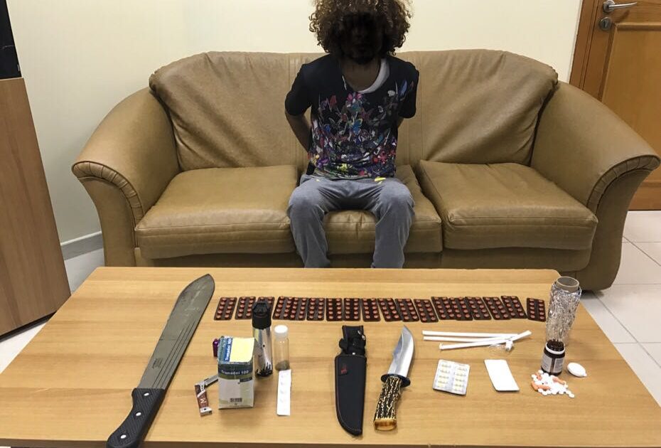 شرطة رأس الخيمة تضبط التاجر الخفي image83V1S52Q