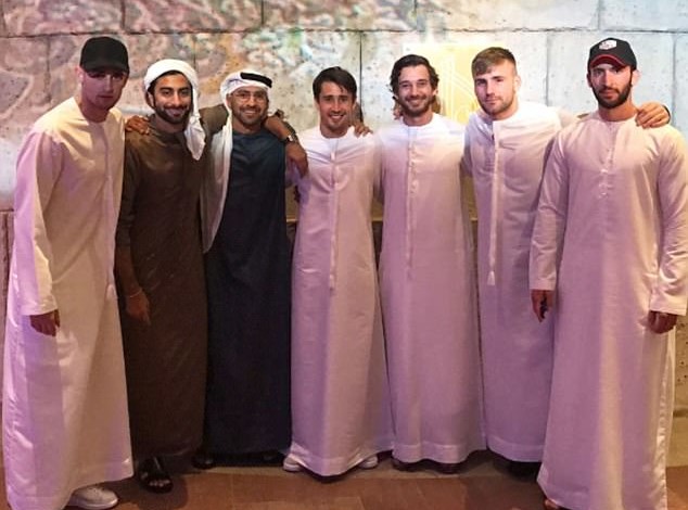 نجوم الدوري الإنجليزي يتناولون السحور في دبي 15