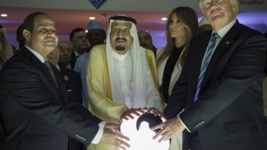 "من يحكم العالم؟".. رؤساء وزراء شمال أوروبا يسخرون من صورة ترامب بالسعودية ئ