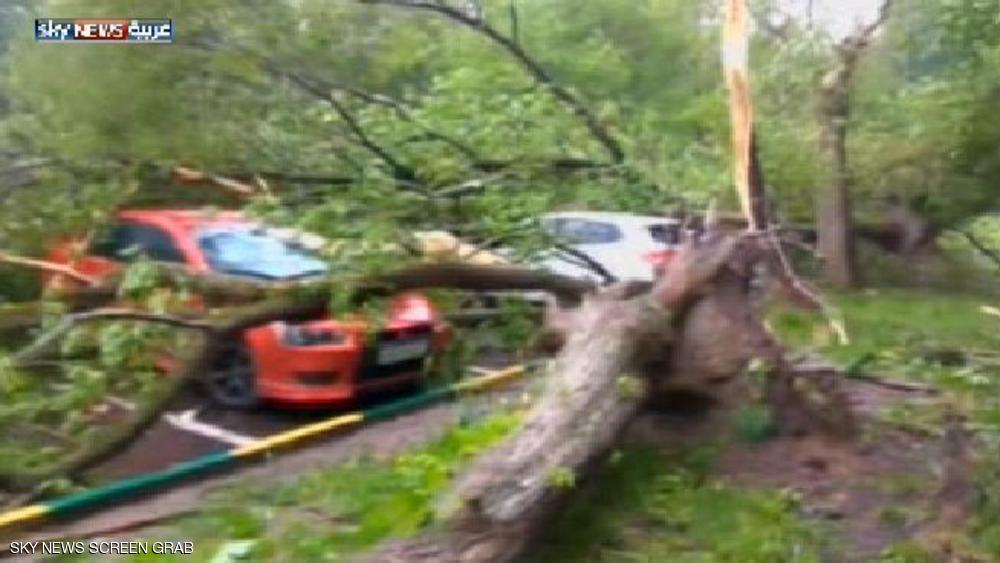 قتلى بإعصار "لم يسبق له مثيل" في موسكو اعصار