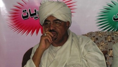كمال حامد يبكي امه : اي دمعة حزن … نعم ماتت من كنا نكرم ونرزق من اجلها kamal