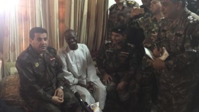 وزير الداخلية العراقي يمنح الجنسية العراقية للسوداني الذي تعرض للاعتداء بالموصل 44744