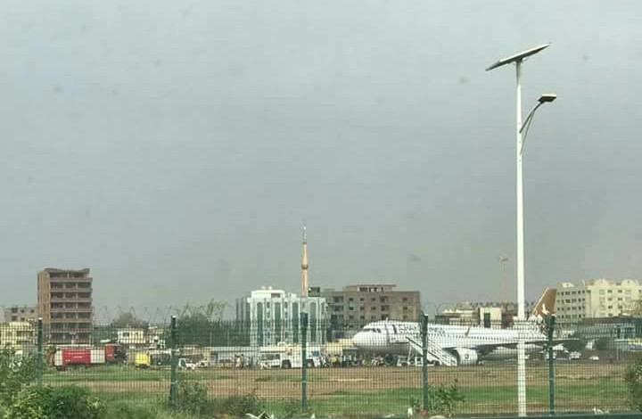 عاجل : انحراف طائرة سورية من مدرج مطار الخرطوم اثناء هبوطها 33444