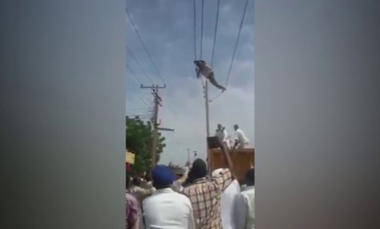 الصحف العالمية تسخر من محاولة انتحار سوداني .."ركب الفيشة يازول " ...والسبب ؟! 61101