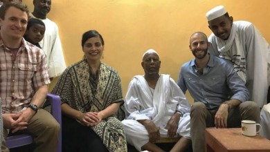 موظفو السفارة الأمريكية يزورون خلوة ود أبوصالح ابو صالح 1