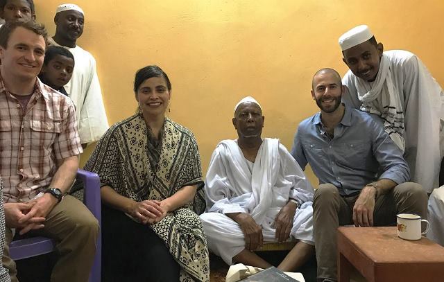 موظفو السفارة الأمريكية يزورون خلوة ود أبوصالح ابو صالح 1