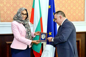 افتتاح أول مركز لتطبيق علوم الحجامة السودانية بأوروبا 1505805463