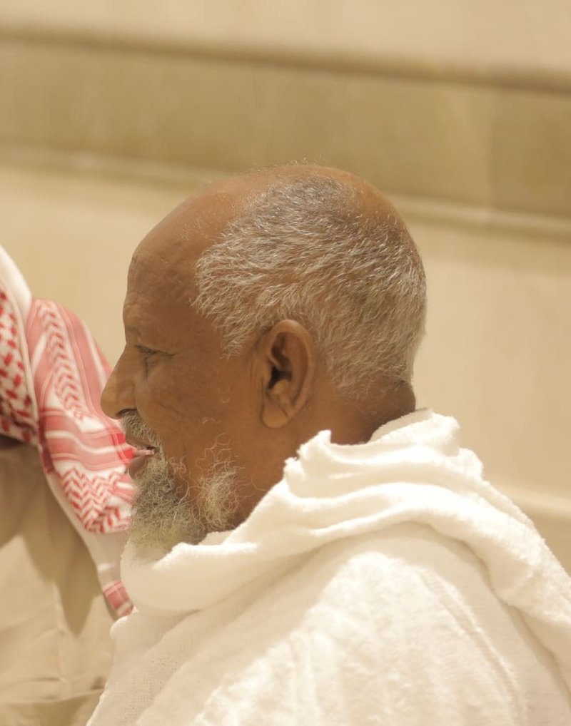 ماهو سر المحادثة الهاتفية التي حققت للحاج السوداني "أبو ذر" حلم العمر بعد استشهاد ابنه 5541