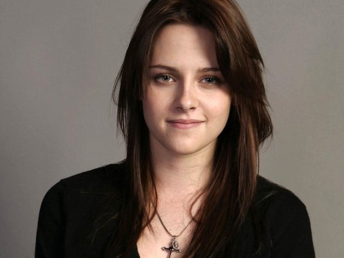 كريستين ستيوارت توقع عقد فيلم Charlie's Angels 478201709301126332633