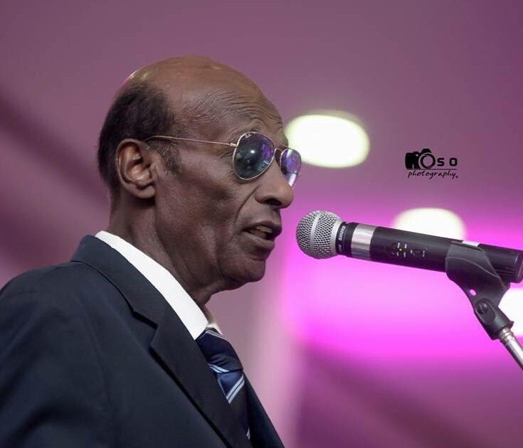 أسرة الموسيقار محمد الأمين تستقبل المعزين بعد وصولها للقاهرة 17156106 10154719001625141 3250599398739535404 n