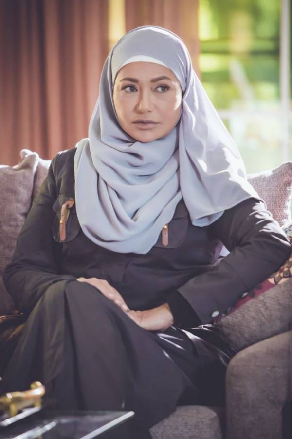 ليلى علوي تكشف عمرها الحقيقي لأول مرة ليلى علوي