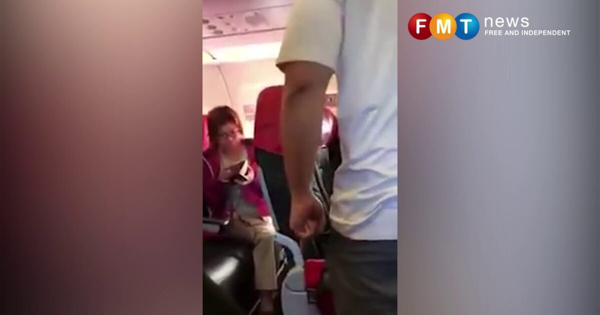 بالفيديو... رجل غاضب يطرد امرأة جلست في الدرجة الأولى على متن طائرة 81345