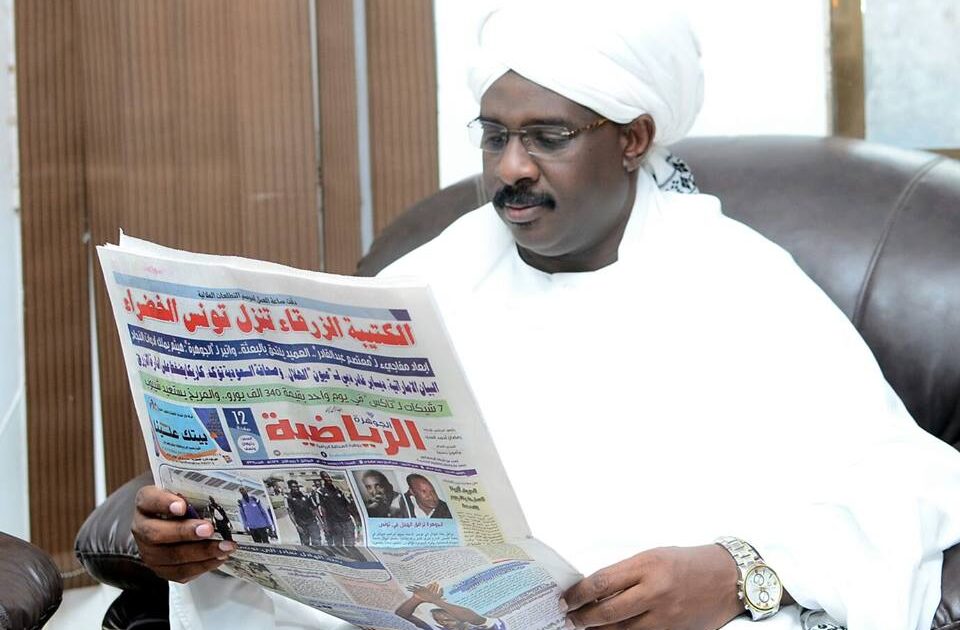 الاقتصاد هو الجنرالُ الذي دقّ آخر مسمار في نعشِ نظام البشير وهو قادر على الإطاحة بغيره حمدوك ومن يليه ضياء الدين بلال