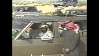 بالفيديو : في مئويته... فيديو نادر للشيخ زايد يضرب فيه ابنه محمد بحضور ملك البحرين 87969