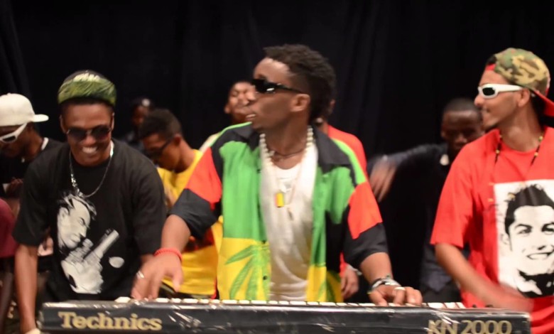 بالفيديو.. أسطورة (الزنق) و (الكتم) بالسودان “نيجيري”: لن أعود لدراسة الطب العازف الربع زنق اورغان