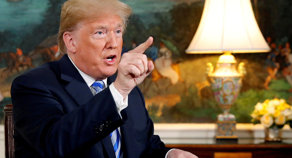 ترامب يوجه تحذيرا شديد اللهجه إلى غوغل وتويتر وفيسبوك 1034414694