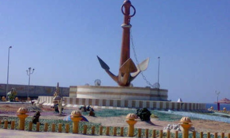 في مشهد مهيب.. مواطن يعفو عن قاتل ابنه في ساحة القصاص قبل وقت قصير من تنفيذ الحكم 5b7036b25f9e7