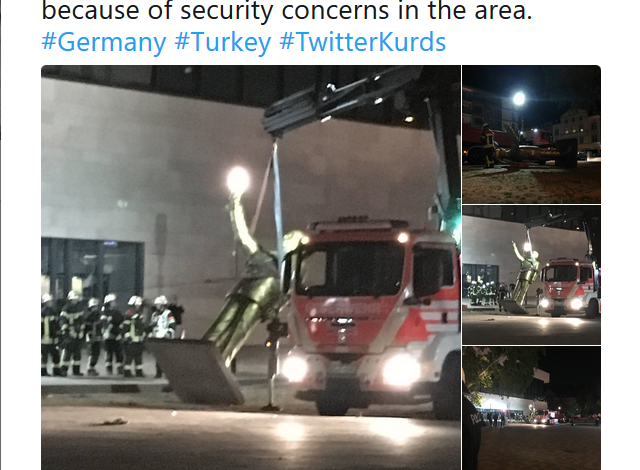 شاهد.. إزالة تمثال أردوغان الذهبي من مدينة ألمانية Capture 3