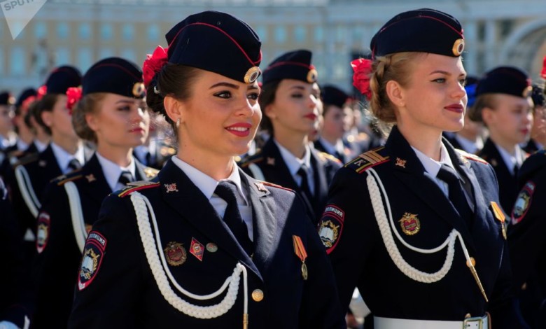 فتيات روسيا... إلى الأمام سر! روسيات