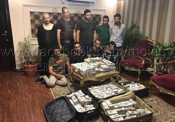 مصر :القبض المتهمين بسرقة 19 مليون جنيه من سيارة نقل أموال مصر سرقة 16 مليون جنيه من سيارة