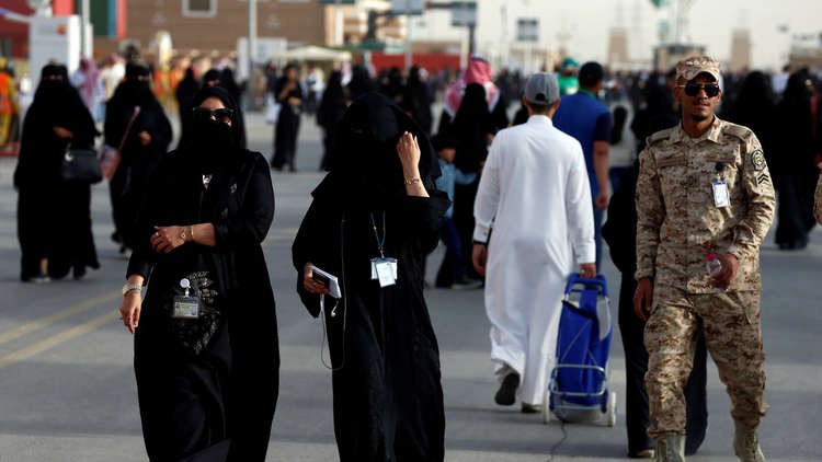 جدل في السعودية بشأن منح الجنسية لأبناء السعوديات المتزوجات من أجانب 5b8cf40cd43750542d8b458b