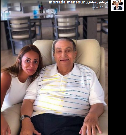 أحدث صورة للرئيس المصري الأسبق حسني مبارك حسني مبارك